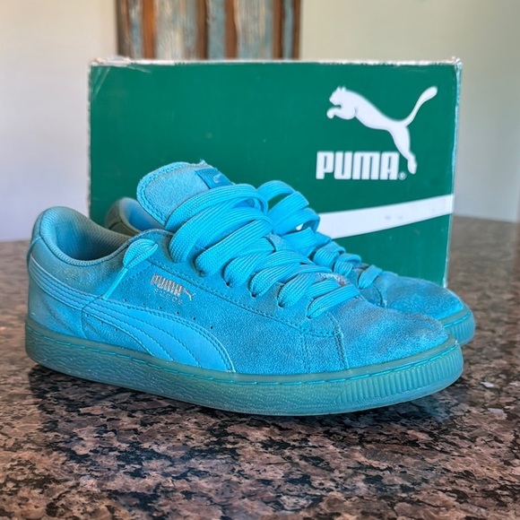 Puma Shoes - Puma Aqua suede classic iced jr Sneakers 7 men’s 8.5 Women’s